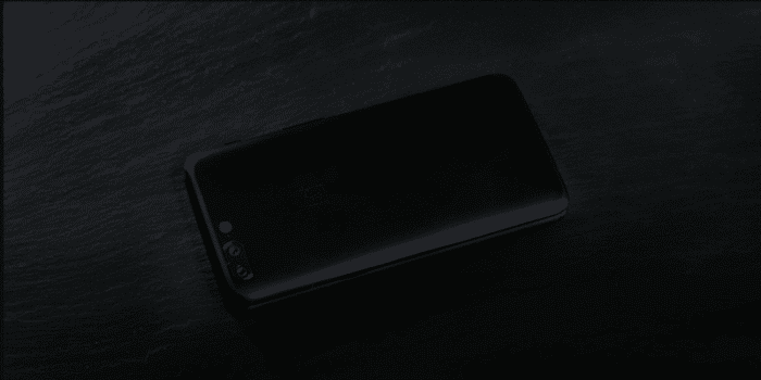 Face arrière du OnePlus 5T, montrant les deux capteurs photographiques