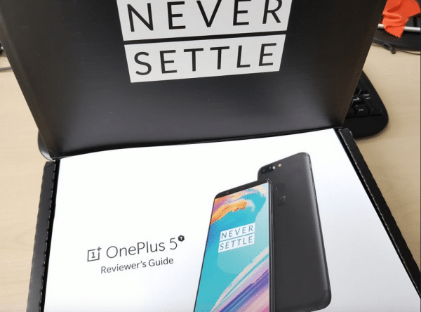 La documentation du OnePlus 5T.