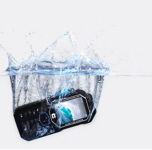 L'Action X-3 est insubmersible.