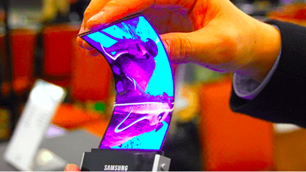 pour le mobile de Samsung en 2018, le renouveau est de mise concernant l'écran.