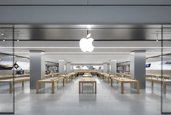 Apple ne contredit pas les thèses selon laquelle l'obsolescence programmée serait pratiquée.