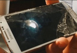 Bientôt un écran Samsung qui se répare tout seul ?