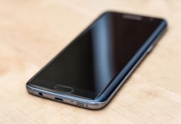 Samsung pense à une caméra invisible pour ses smartphones