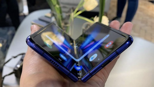 Aperçu du Galaxy Fold, le premier smartphone pliable de Samsung