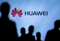 Huawei n'en finit plus d'être accusé d'espionnage.